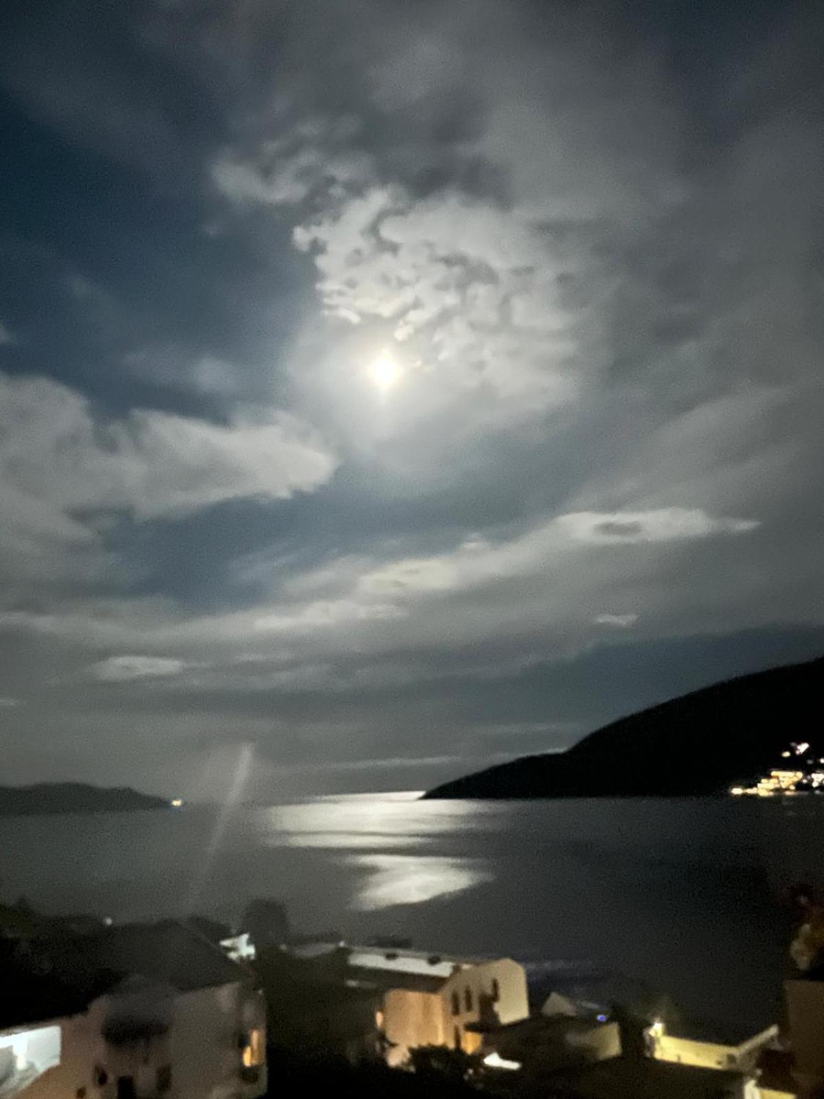 Ferienwohnung Panoramic Bliss Herceg Novi Exterior foto